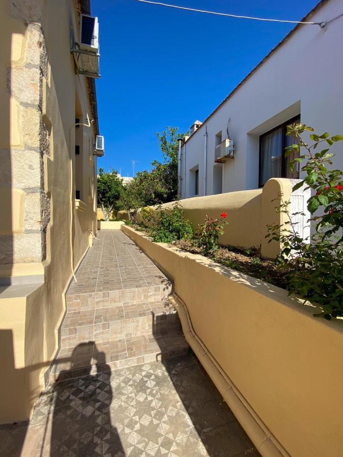 Shared House , Private Rooms With Garden Chania  Exterior foto